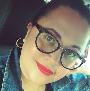 Meet your Posher, Adri